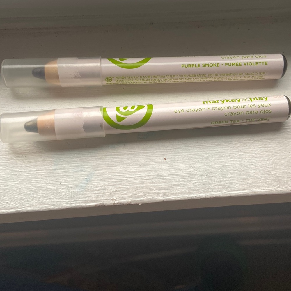 Mary Kay lot of 2 eye crayons